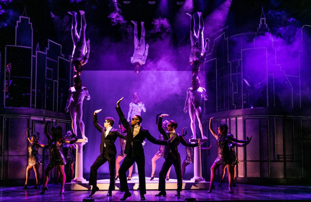 takis DESIGN - Sweet Charity, 2018 (01) Nottingham Playhouse