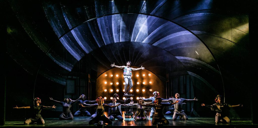 takis DESIGN - Sweet Charity, 2018 (05) Nottingham Playhouse