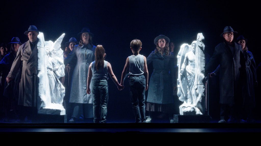 Performance design by takis | Romeo and Juliette (2025) | Her Majesty's Theatre Adelaide (02)