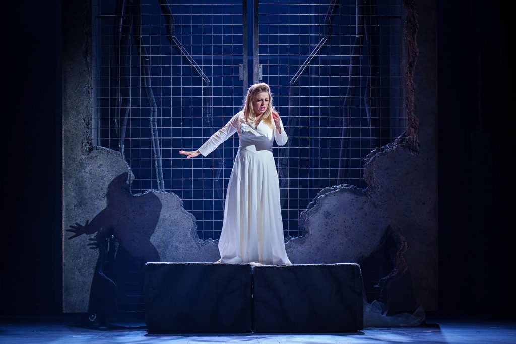 Performance design by takis | Romeo and Juliette (2025) | Her Majesty's Theatre Adelaide (11)